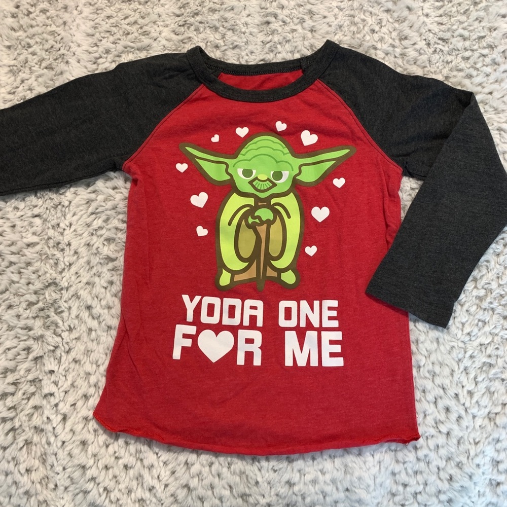 ⭐️3/$30⭐️ Toddler baby Yoda tee size 4t